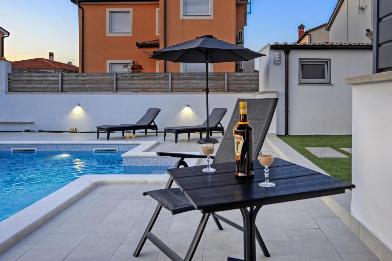 Casa Tara Three-Bedroom Holiday Home Пула Экстерьер фото