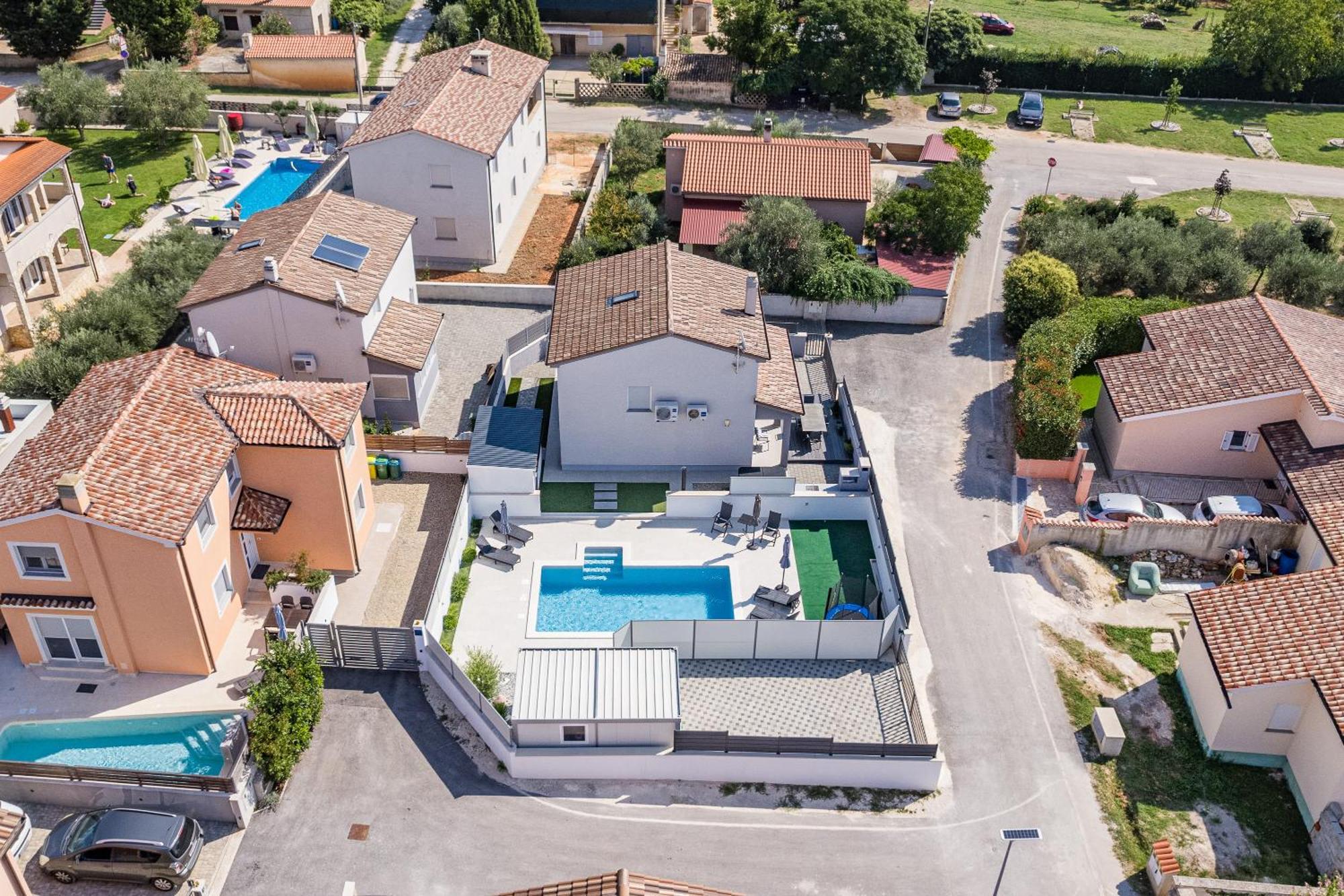 Casa Tara Three-Bedroom Holiday Home Пула Экстерьер фото